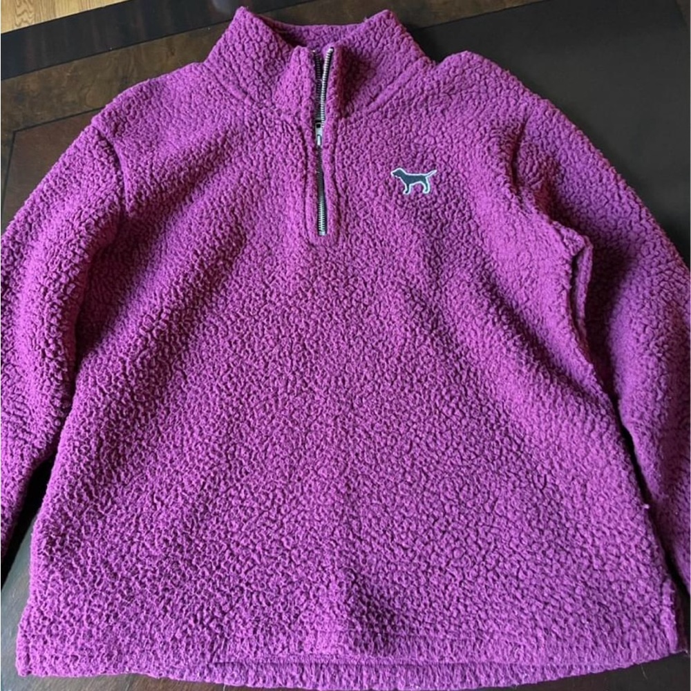 Victorias Secret Pink Sherpa Fleece Half Zip Pullover in Maroon
Womens Small